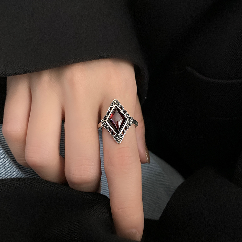 High Quality Vintage Rhombus D - Women'S Red Accessories recension och pris