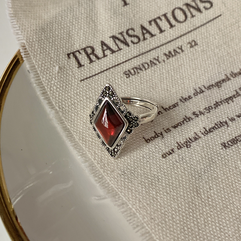 High Quality Vintage Rhombus D - Women'S Red Accessories recension och pris